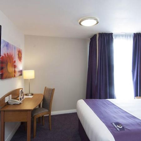 Premier Inn גלנרות'ס מראה חיצוני תמונה