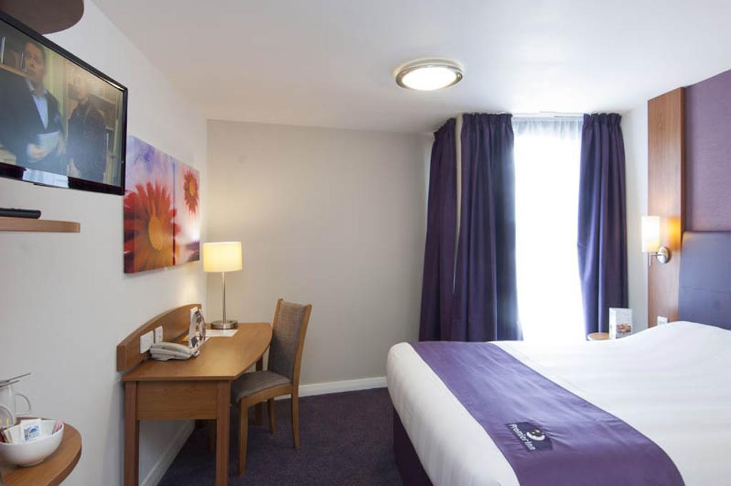 Premier Inn גלנרות'ס מראה חיצוני תמונה